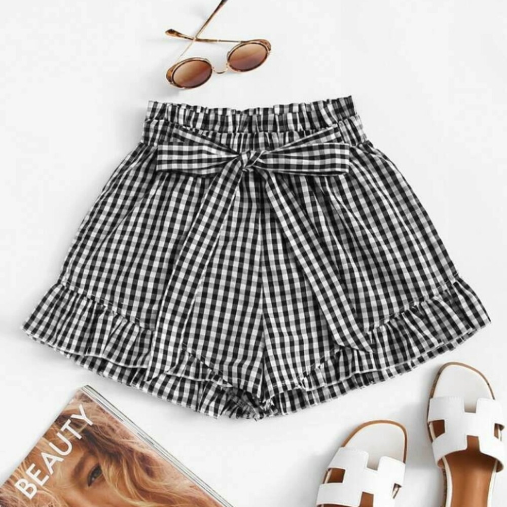 🐳SHEIN high wasted ruffled tie shorts🐳